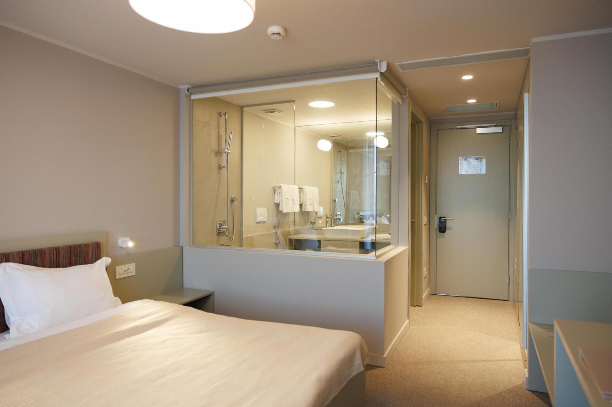 Millennium Hub & Hotel Köstence Dış mekan fotoğraf