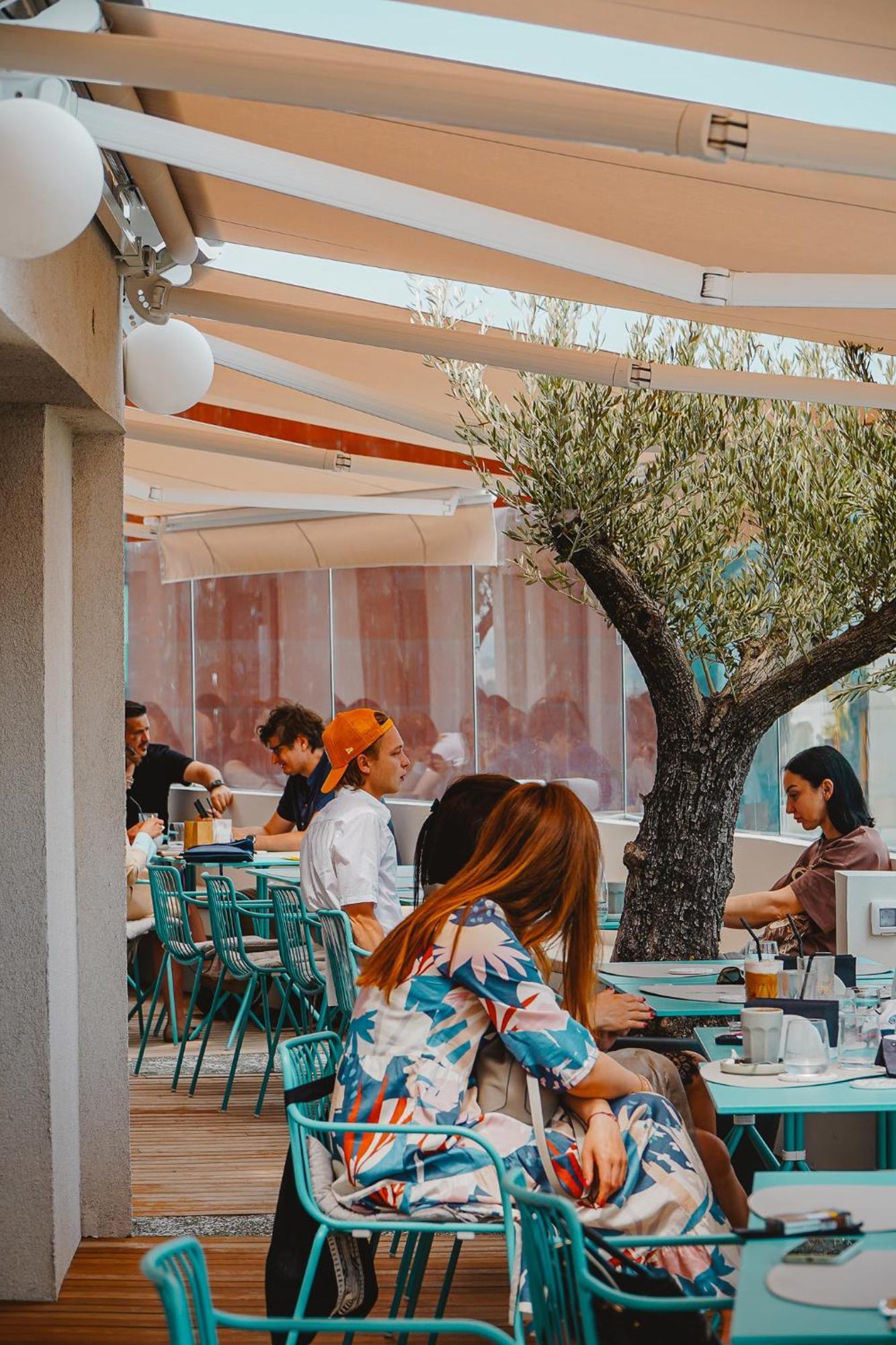 Millennium Hub & Hotel Köstence Dış mekan fotoğraf